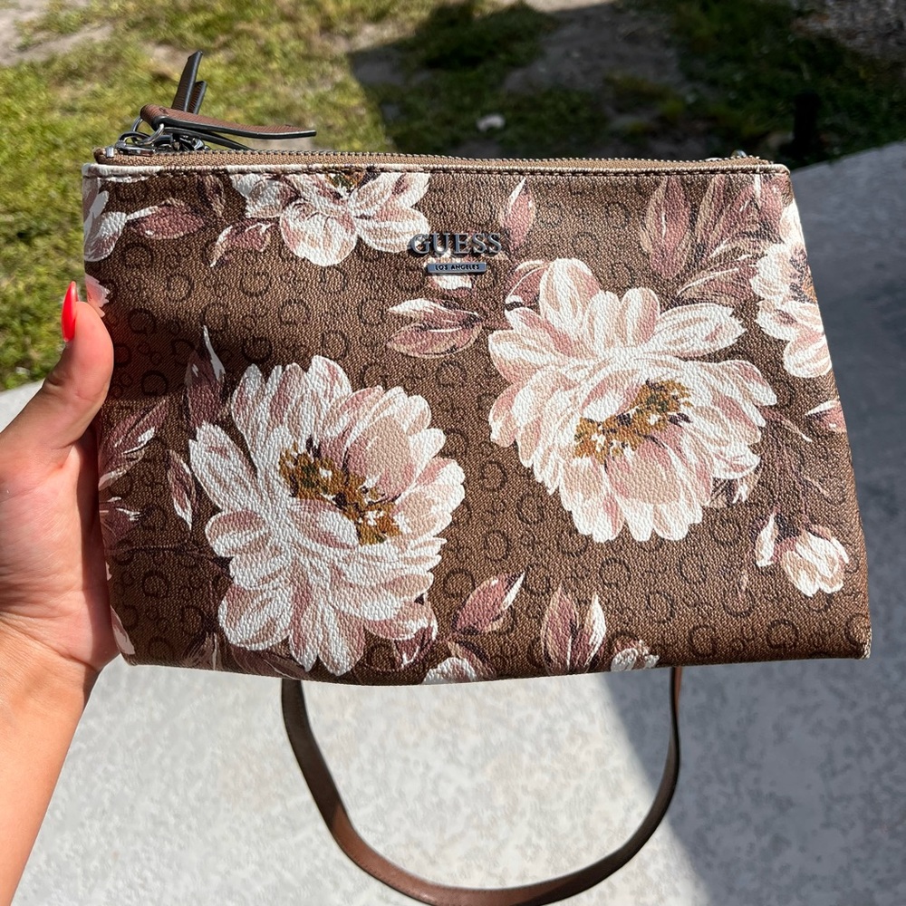 GUESS crossbody NWOT